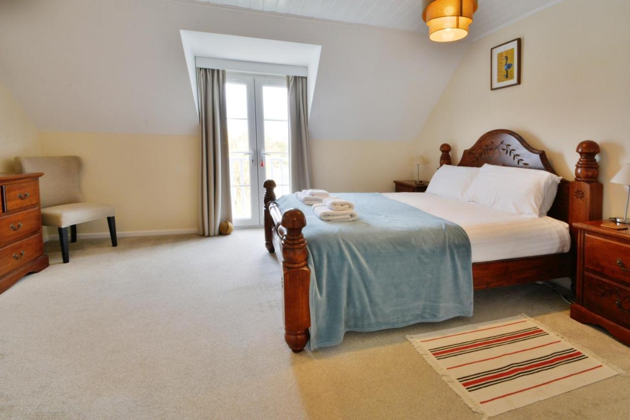 Nyhavn Lakeside Cottage ไซเร็นเซสเตอร์ ภายนอก รูปภาพ