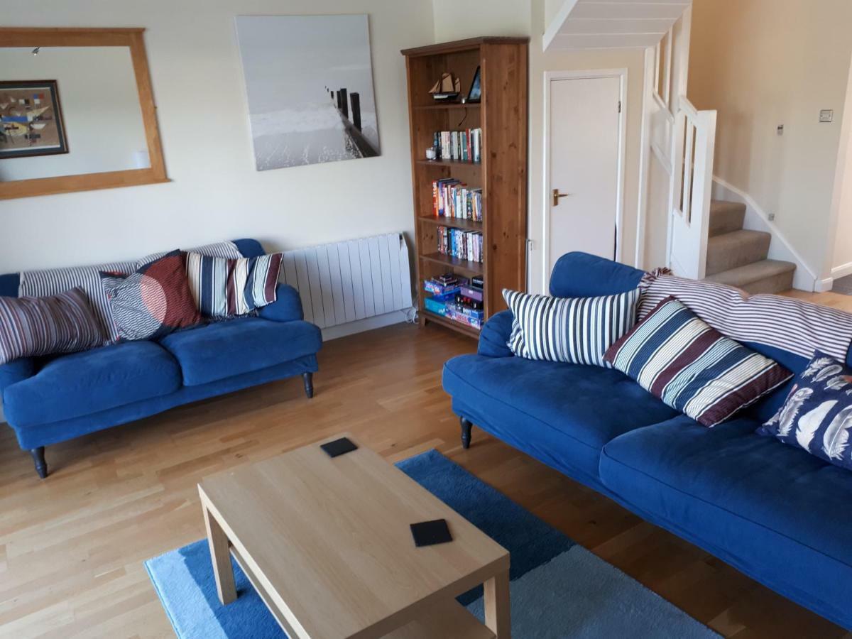 Nyhavn Lakeside Cottage ไซเร็นเซสเตอร์ ภายนอก รูปภาพ